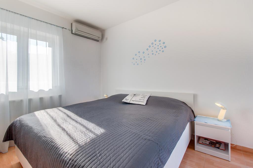Apartment Senka Mali Lošinj Exterior foto