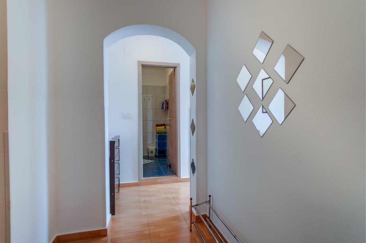 Apartment Senka Mali Lošinj Exterior foto